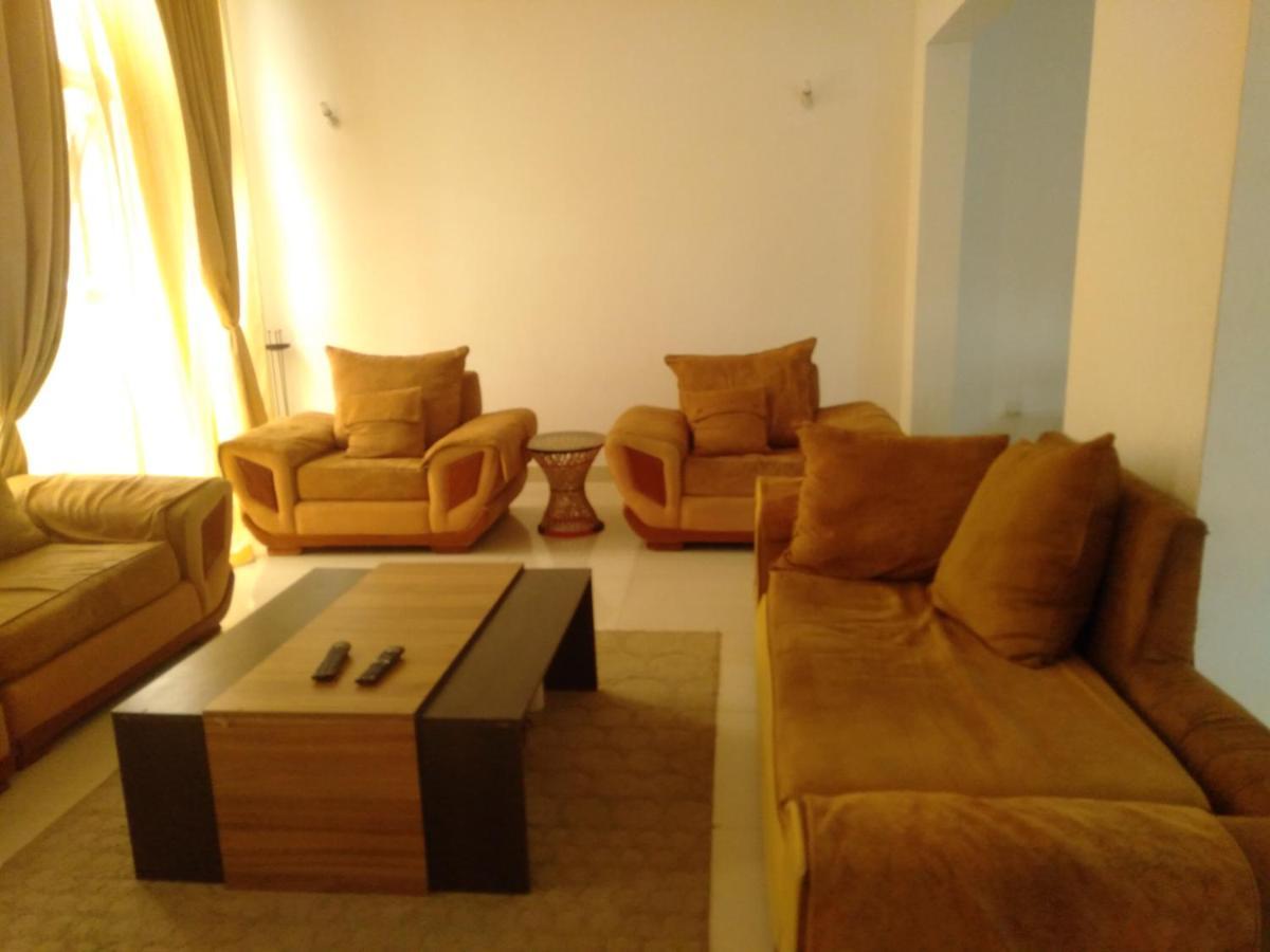 Ary Homestay Nyali- A Walk Away From City Mall Mombasa Ngoại thất bức ảnh