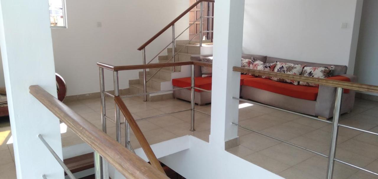 Ary Homestay Nyali- A Walk Away From City Mall Mombasa Ngoại thất bức ảnh